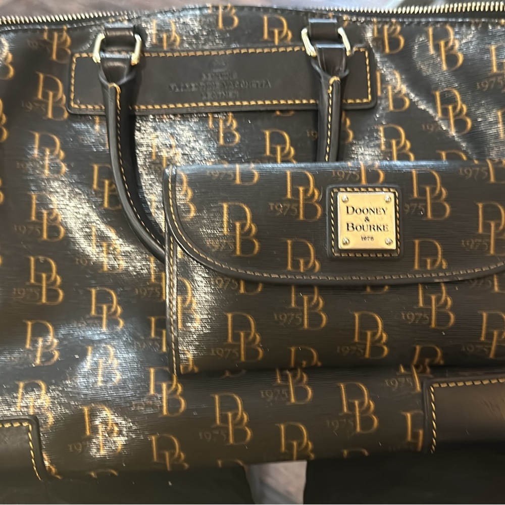 D&B purse and wallet